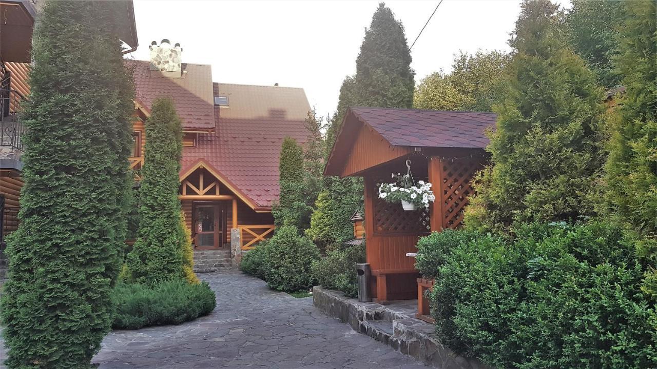 Karpatski Zori Hotel 布克维 外观 照片