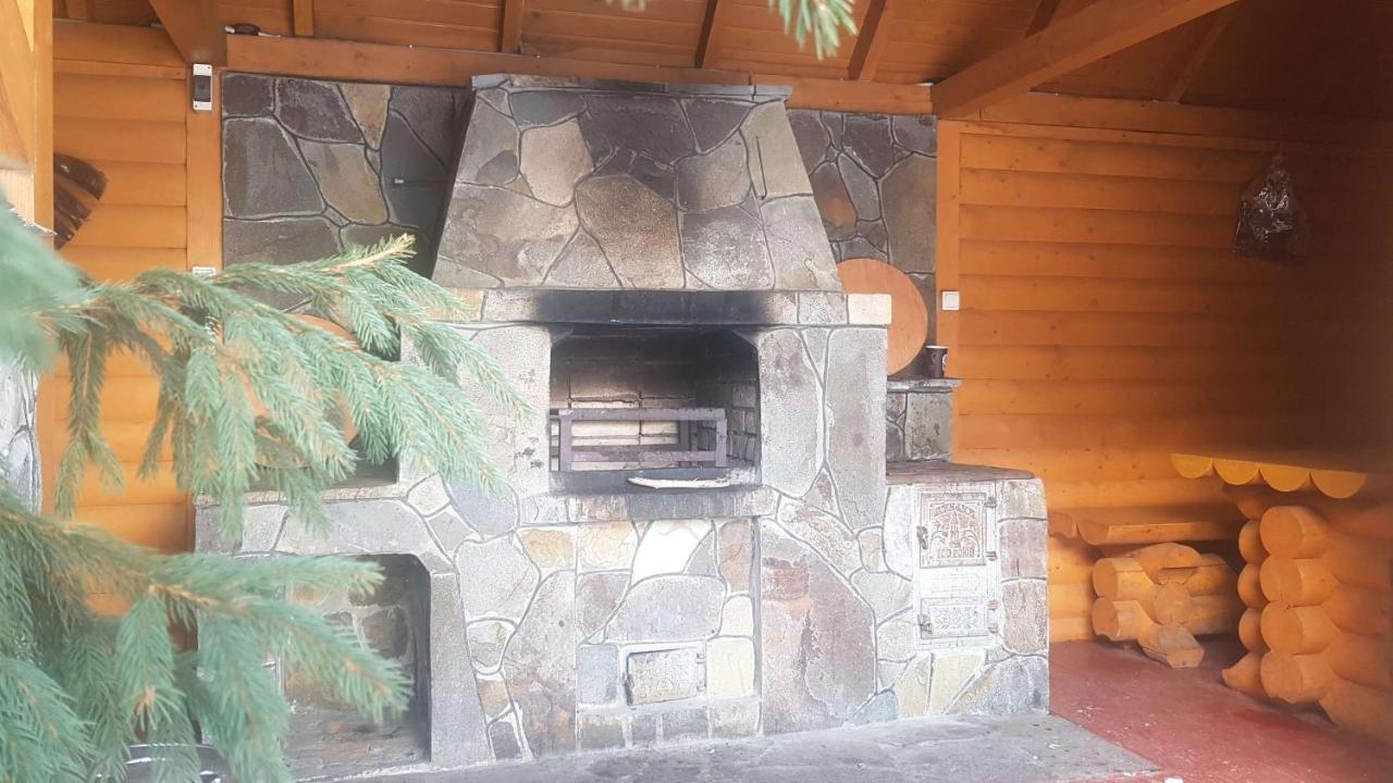 Karpatski Zori Hotel 布克维 外观 照片