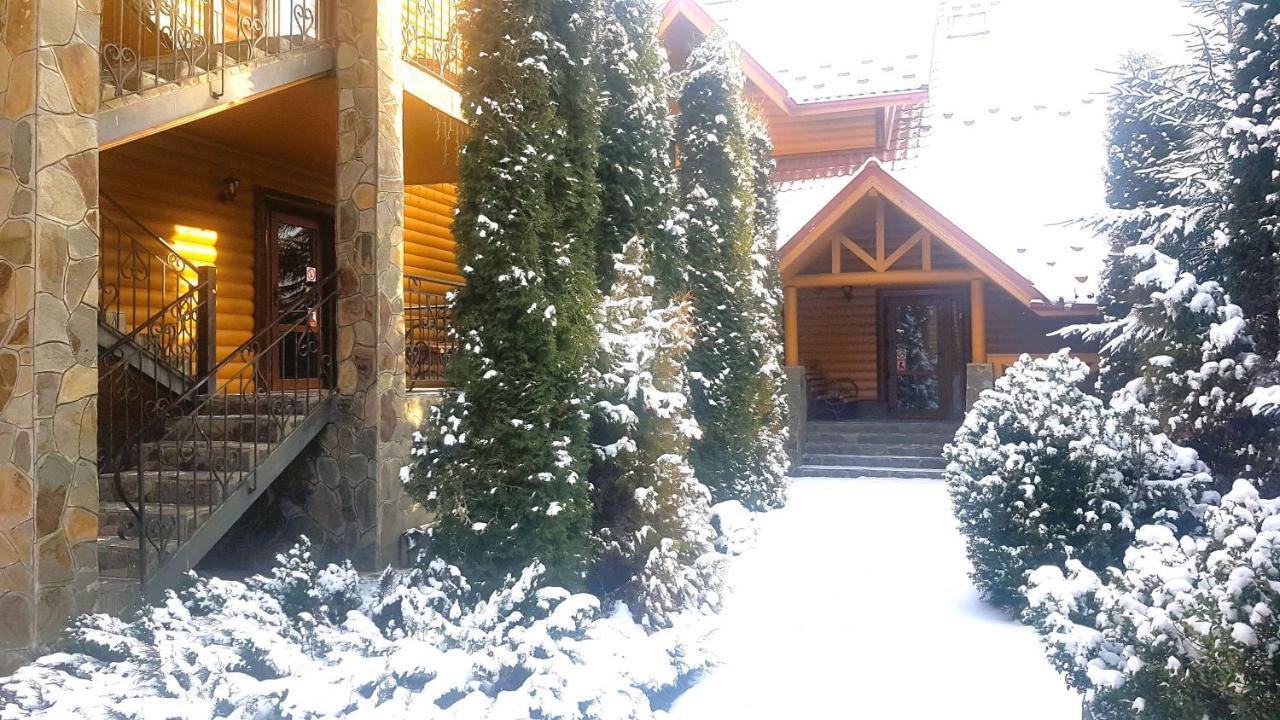 Karpatski Zori Hotel 布克维 外观 照片