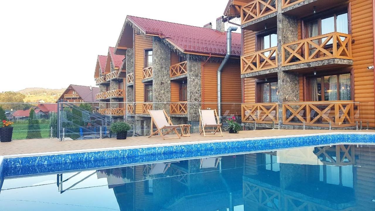 Karpatski Zori Hotel 布克维 外观 照片